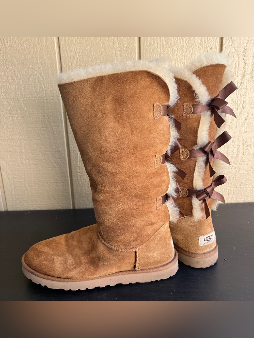 UGG Australia women’s boots with bows size 9